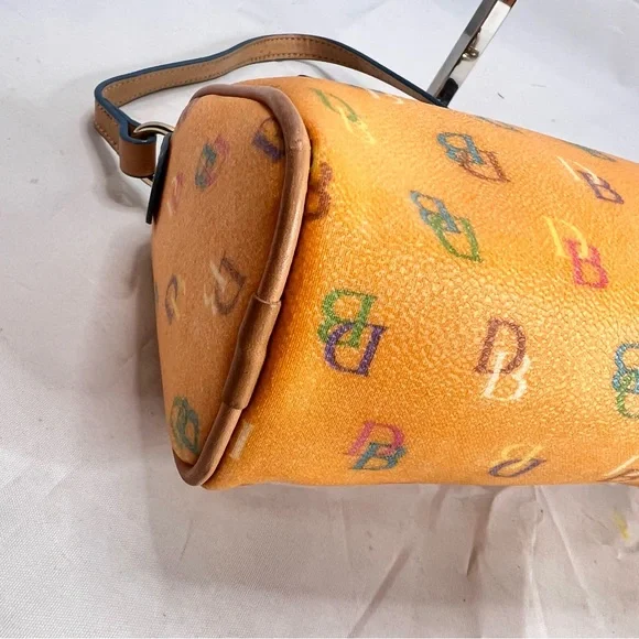 Dooney & Bourke Signature Orange Barrel Mini ShoulderBag- excellent condition! - Picture 6 of 13